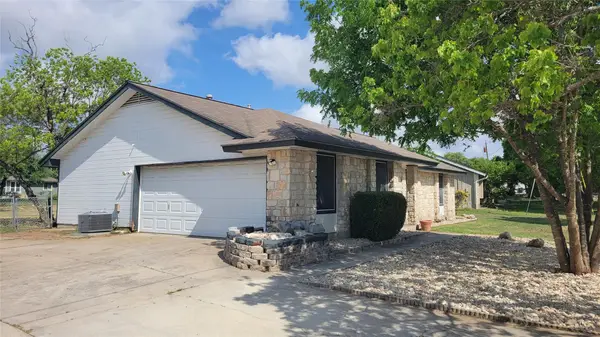 1903 Londonderry Dr, Leander, TX 78641