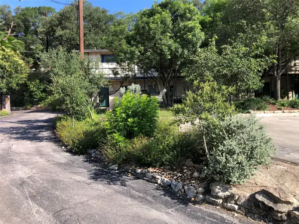 5330 Balcones Dr #A, Austin, TX 78731