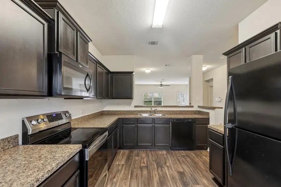 704 Cleary Ln, Jarrell, TX 76537 - #2