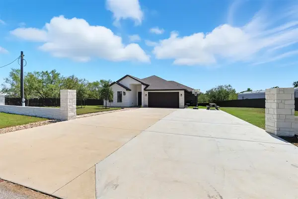 195 Blushing Dr, Cedar Creek, TX 78612