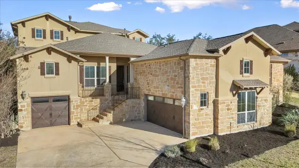 207 Coopers Crown Ln, Austin, TX 78738