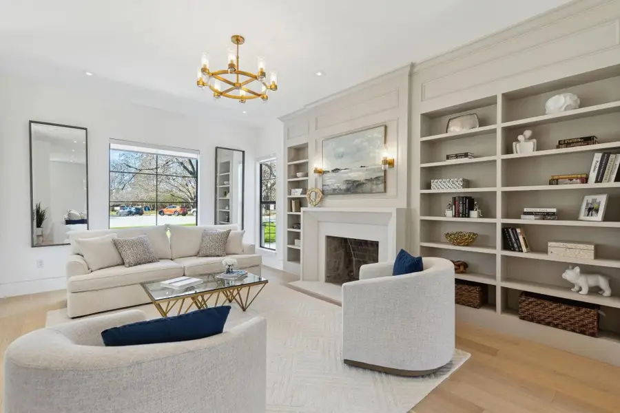 114 Highlands Blvd, Horseshoe Bay, TX 78657 - Image #3