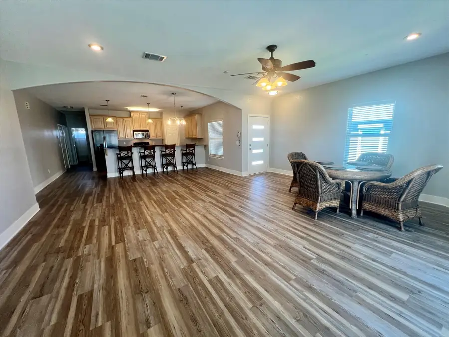 105 Pelican St, Port Oconnor, TX 77982 - #3