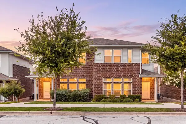 605 W South St St #33, Leander, TX 78641
