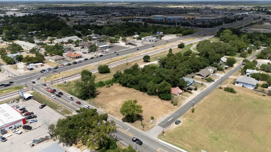 101 E South St, Leander, TX 78641 - #3