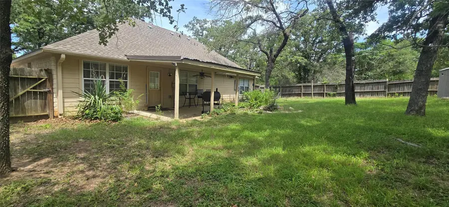 702 Ortega St, Rockdale, TX 76567 - #2