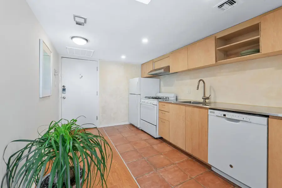 1800 Lavaca St #413, Austin, TX 78701 - Image #3