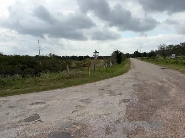 2609 County Road 216, Giddings, TX 78942 - #1