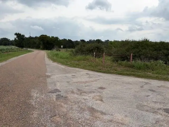 2609 County Road 216, Giddings, TX 78942 - #2