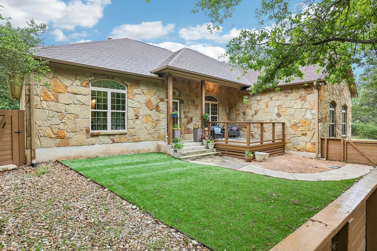 267 Corral Rd, Smithville, TX 78957 - #1