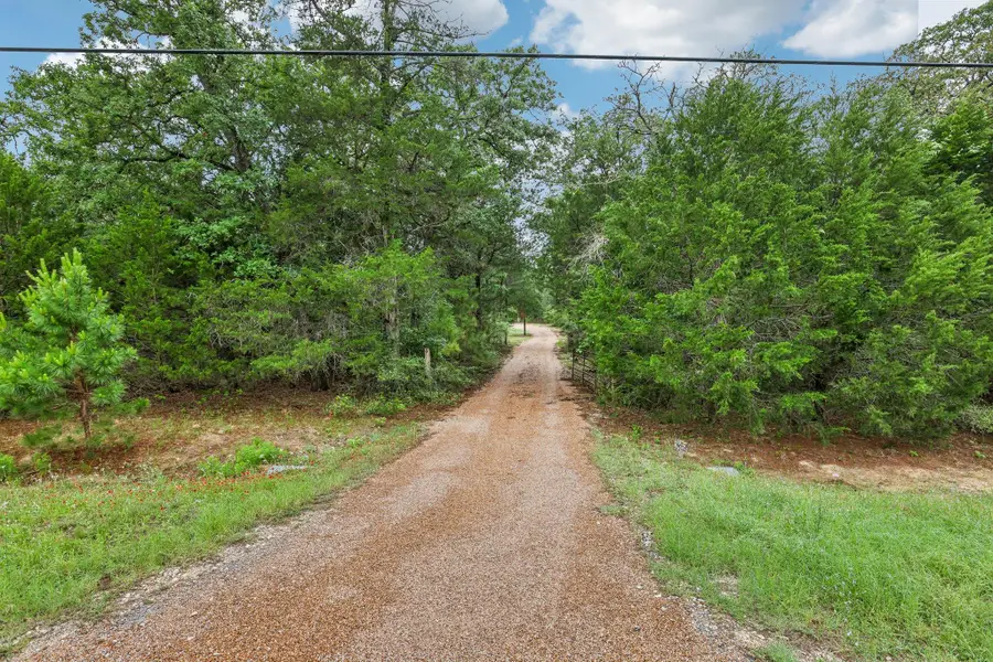 267 Corral Rd, Smithville, TX 78957 - #2
