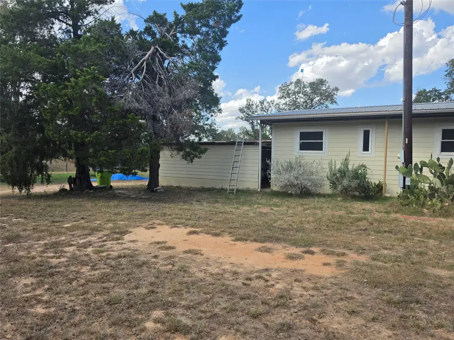 150 Wayside Dr, Elgin, TX 78621 - #3