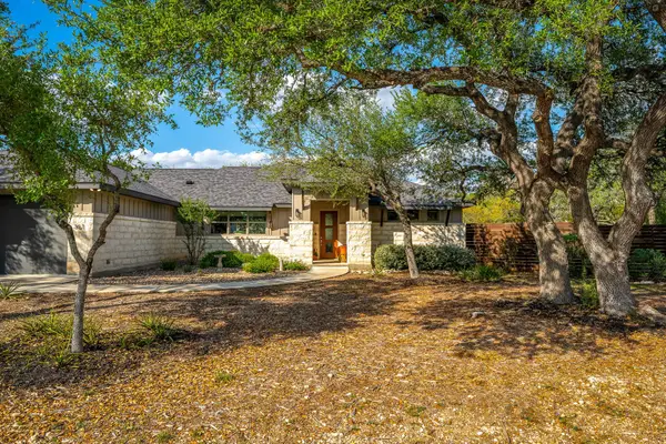 361 Rolling View Ct, Canyon Lake, TX 78133