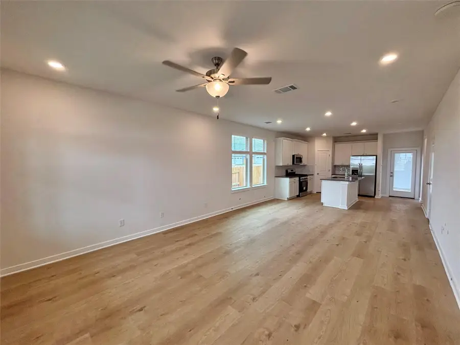 633 Salamander St, San Marcos, TX 78666 - Image #2