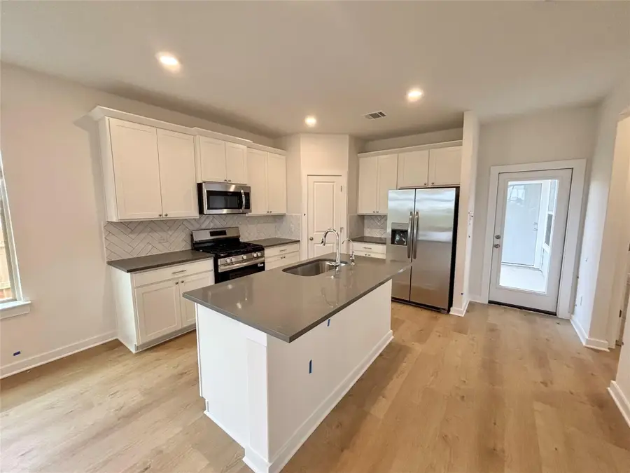 633 Salamander St, San Marcos, TX 78666 - Image #3