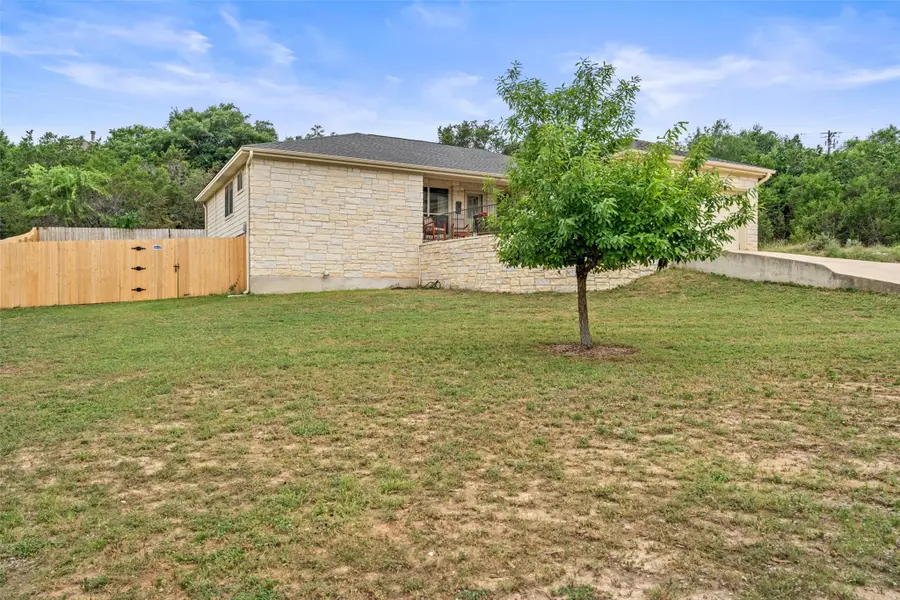 22305 Shotts Dr, Spicewood, TX 78669 - Image #3