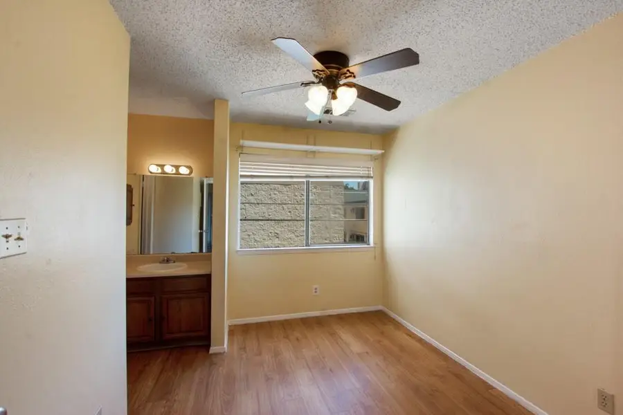 708 Graham Pl #205, Austin, TX 78705 - Image #3