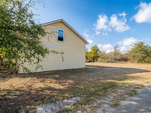 119 E Clearview Cemetery Rd, Bastrop, TX 78602 - #2
