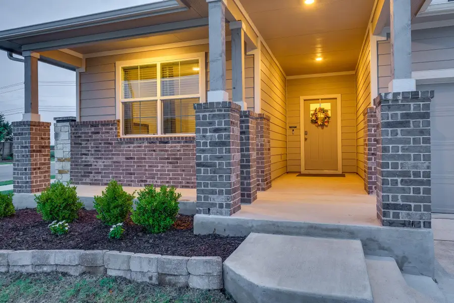 98 Barton Creek Ln, Hutto, TX 78634 - #2
