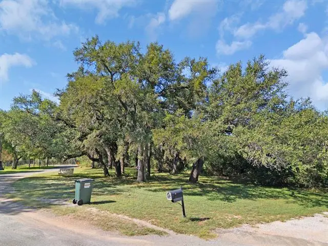 401 Island Lodges Dr, Buchanan Dam, TX 78609 - Image #2