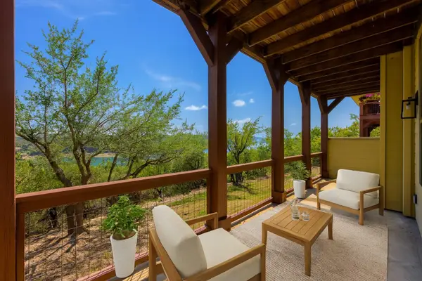 1101 Oak Hurst Rd #101, Austin, TX 78734