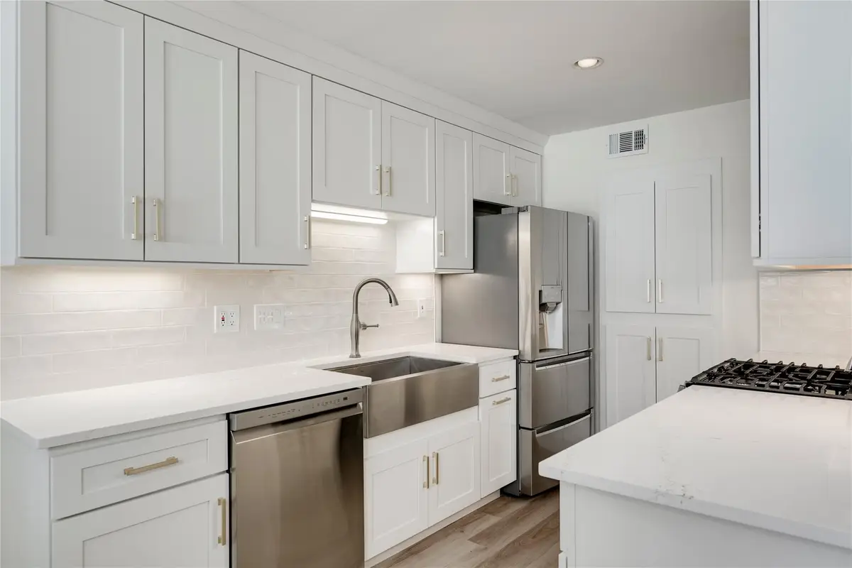 505 W 7th St #102, Austin, TX 78701 - #1