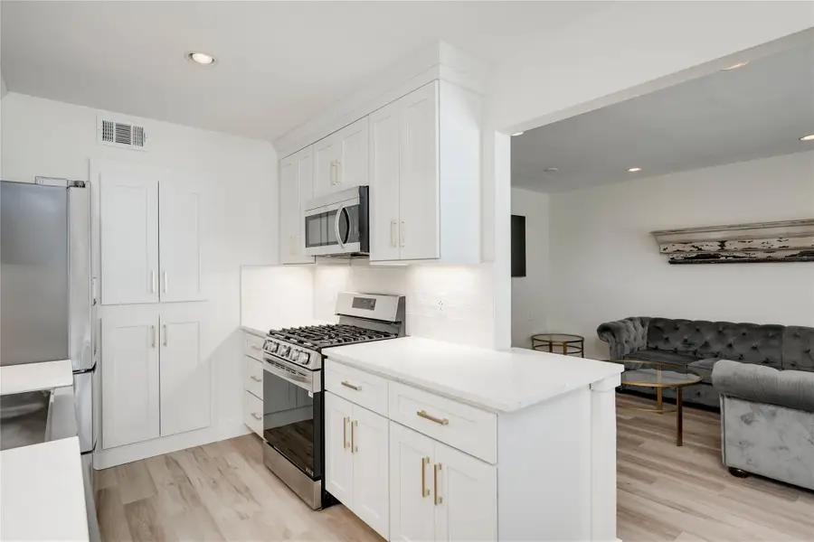 505 W 7th St #102, Austin, TX 78701 - #2