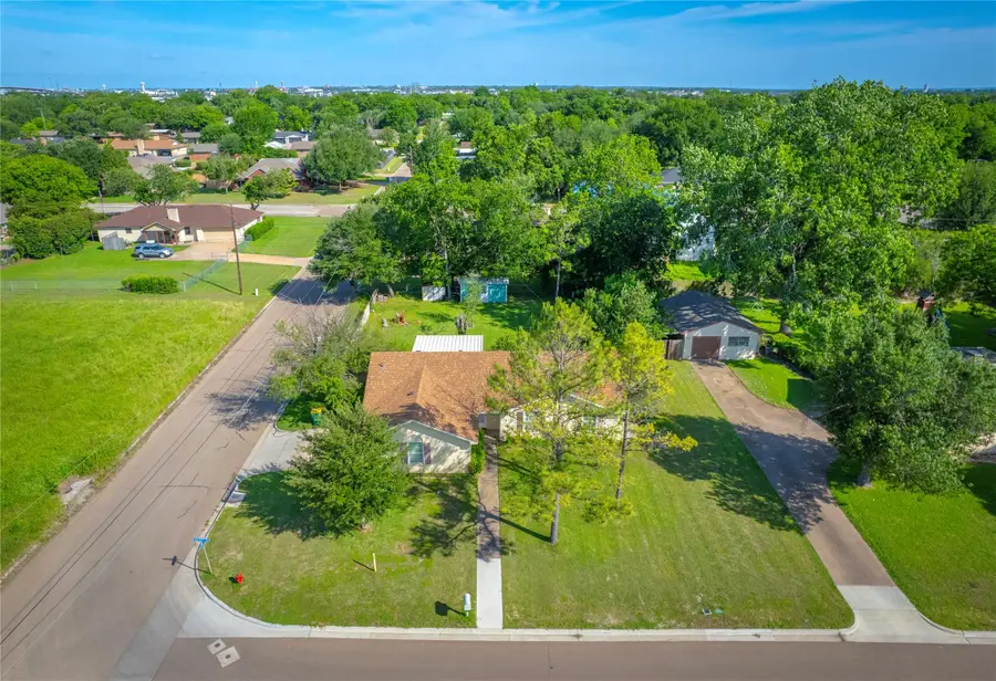 719 W Karnes Dr, Robinson, TX 76706 - #2