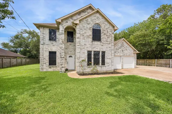 10502 Ballantine St, Houston, TX 77075