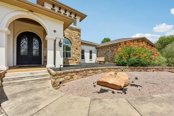 163 Powder Horn Rd, Bastrop, TX 78602