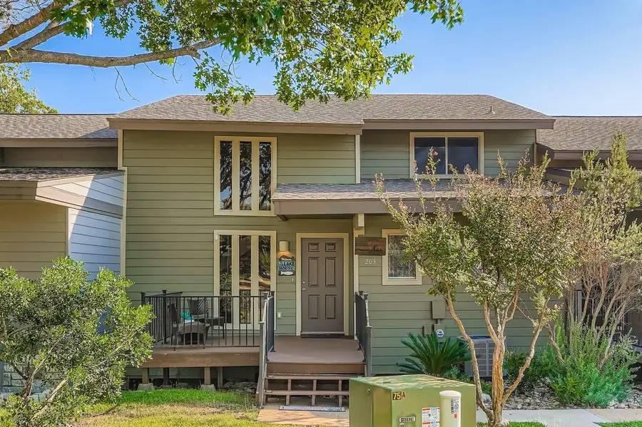 203 S Venture Blvd, Point Venture, TX 78645 - Image #3