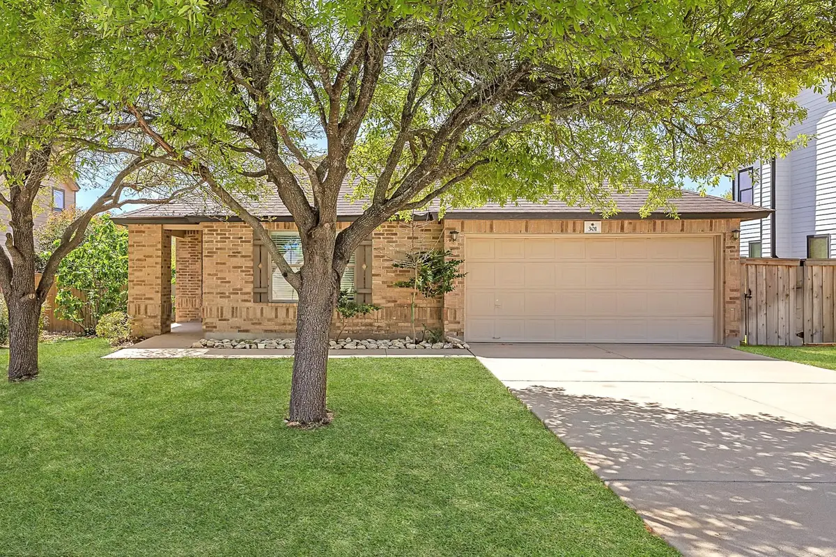 301 Wildwood Dr, Georgetown, TX 78633 - #1