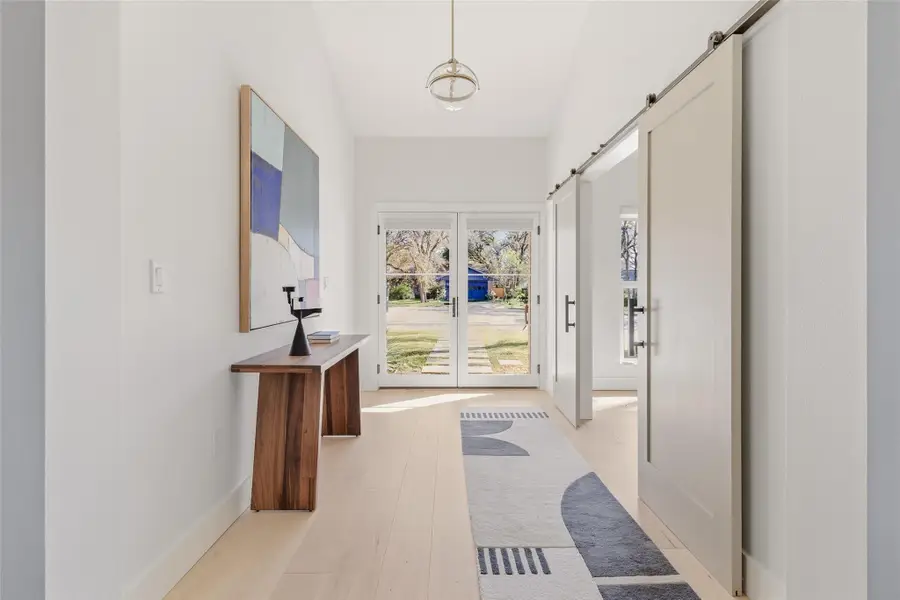 2602 Bend Cv, Austin, TX 78704 - Image #3