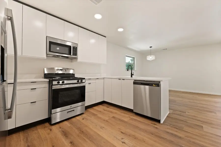 313 Mill St, San Marcos, TX 78666 - Image #3