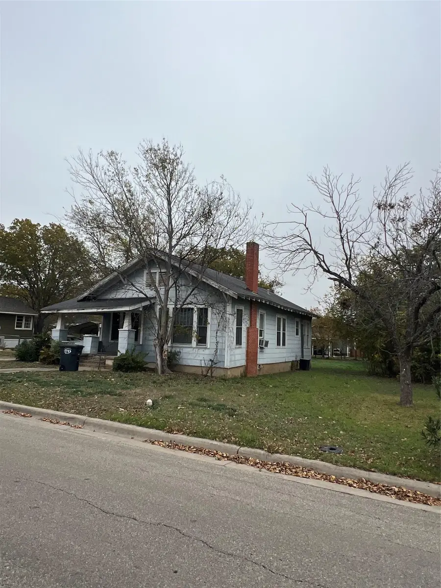 1621 S College St, Georgetown, TX 78626 - Image #2