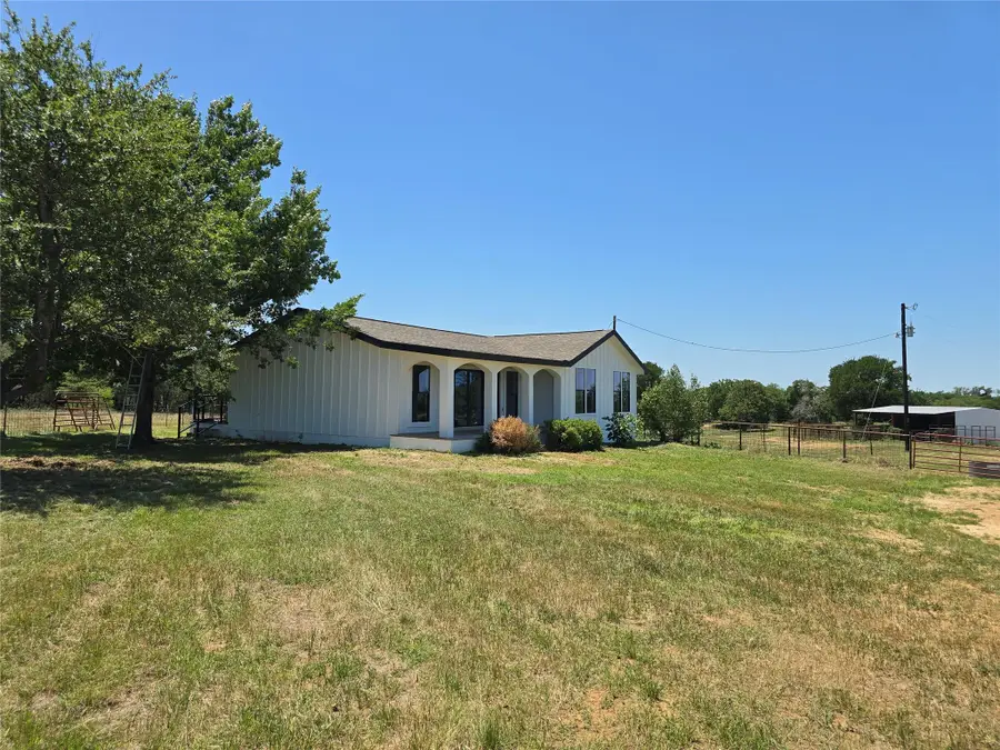 930 Elm Creek Rd, Rockdale, TX 76567 - Image #2