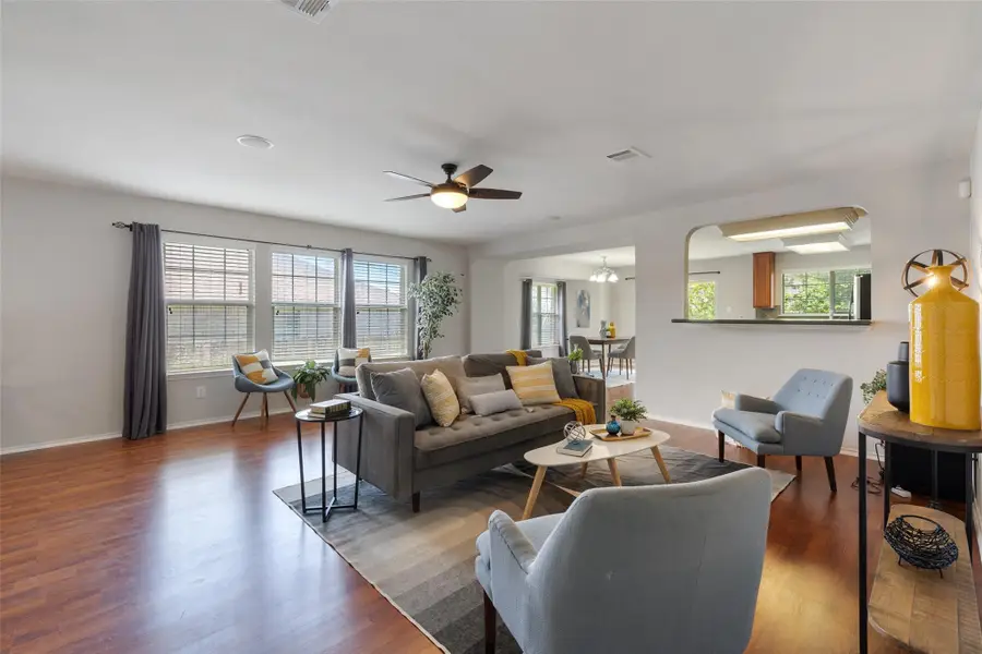 517 Castebar Dr, Round Rock, TX 78664 - Image #2