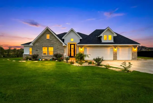 7074 Newman Blvd, Kyle, TX 78640