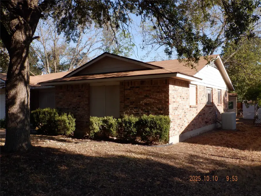 5418 Fairmont Cir, Austin, TX 78745 - Image #3