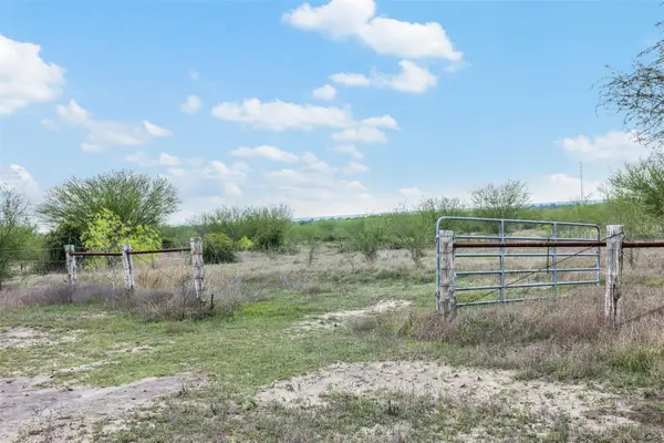 11.15 Acres Concrete Edgar Rd, Cuero, TX 77954