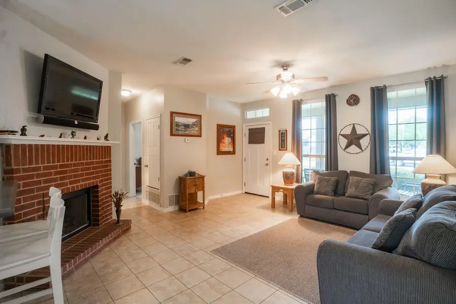 3209 Crystal Cir, Taylor, TX 76574 - #3