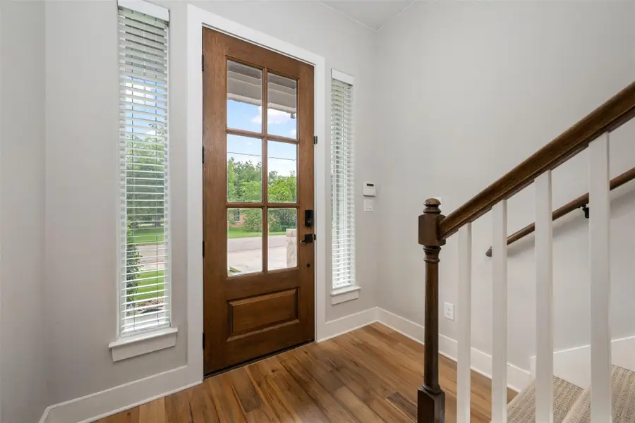 408 W 16th St, Georgetown, TX 78626 - #3