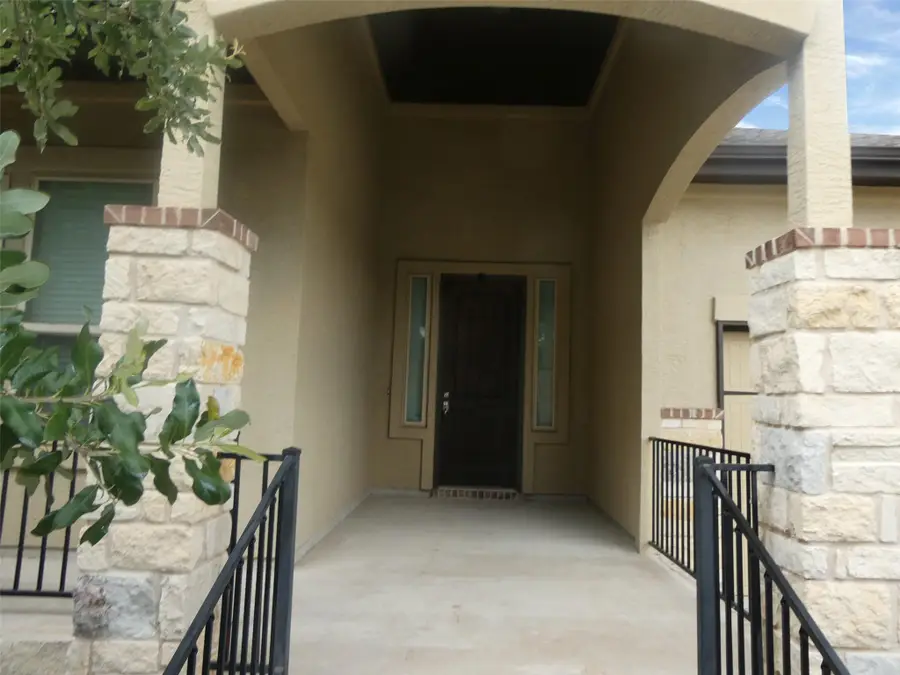 21905 Rock Wren Rd, Spicewood, TX 78669 - #2