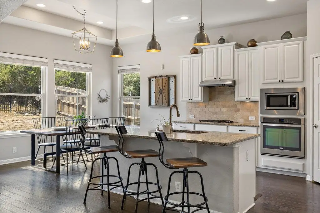 5433 Texas Bluebell Dr, Spicewood, TX 78669 - #1