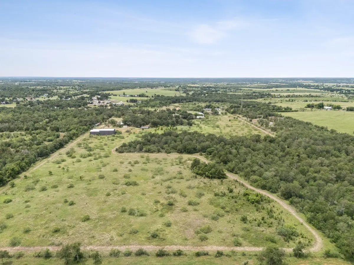 406 Monkey Rd, Elgin, TX 78621 - #1