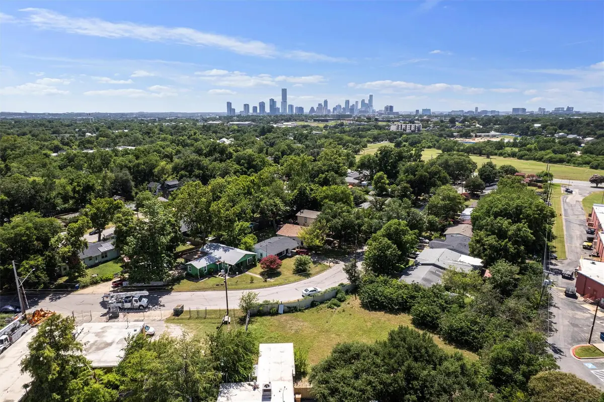 3311 Bengston St, Austin, TX 78702 - #1