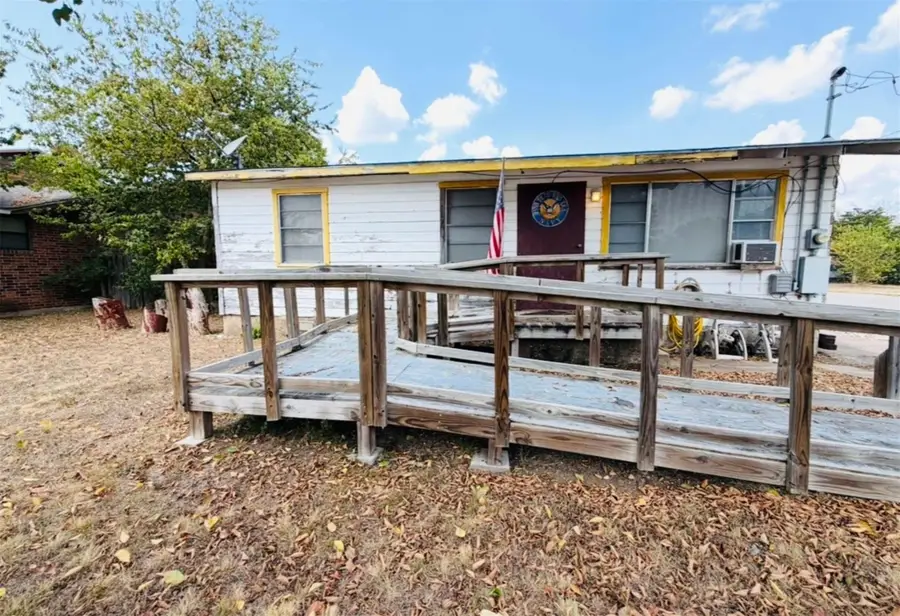 607 E 19th St, Georgetown, TX 78626 - #2