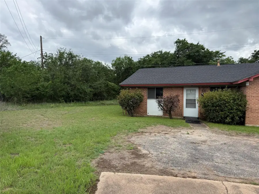 1303 Falcon Cv, Austin, TX 78745 - #3