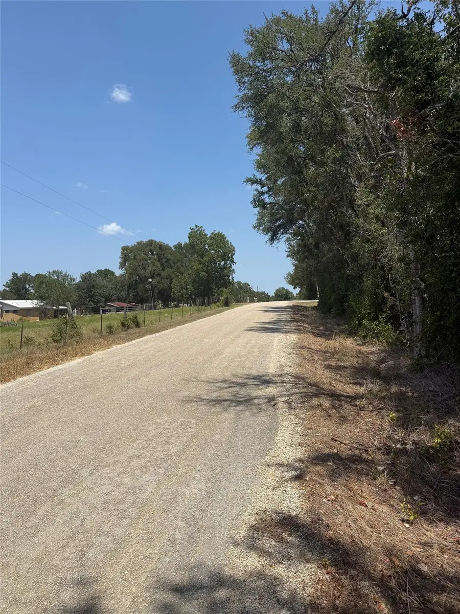 8400 Pettytown Rd, Red Rock, TX 78662 - Image #2