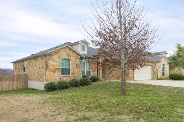300 Magan Ln, Jarrell, TX 76537